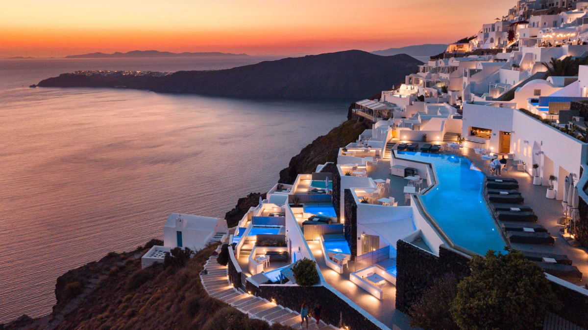 The Best Luxury Hotels in Santorini